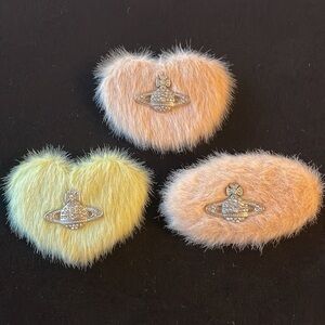VIVIENNE WESTWOOD Three (3) tricolor heart 💜 hairpins